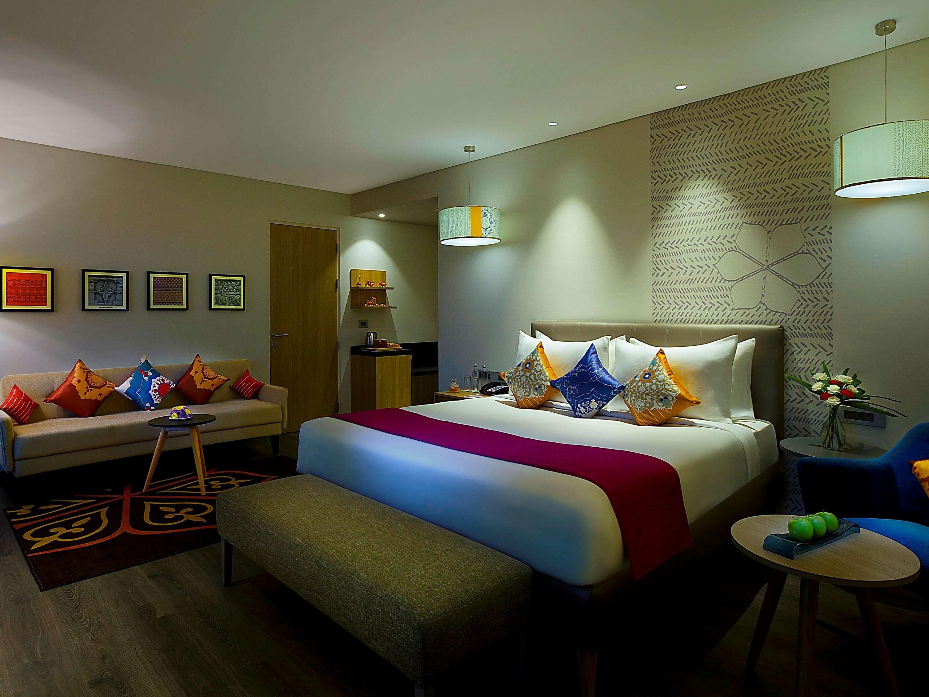 Grand Mercure Mysore - An Accor Brand Dış mekan fotoğraf A room at the hotel