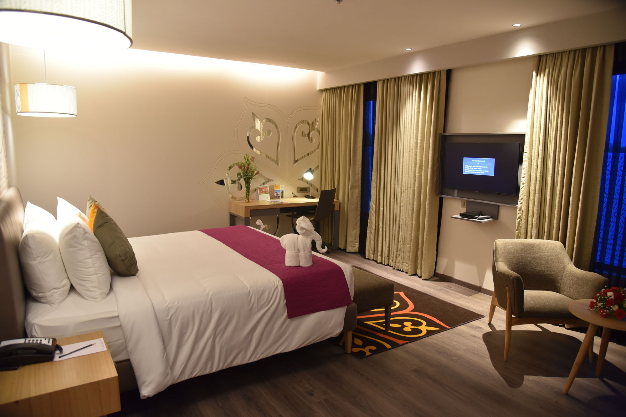 Grand Mercure Mysore - An Accor Brand Dış mekan fotoğraf Deluxe room